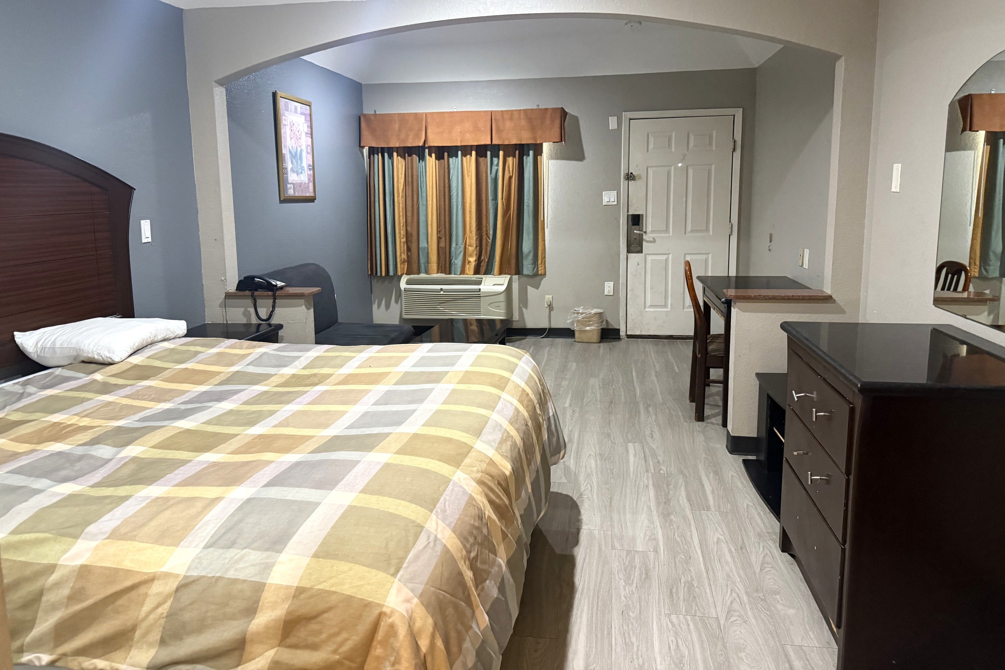 Hotel O Regency Suites Houston - IAH Beltway 8 21/37