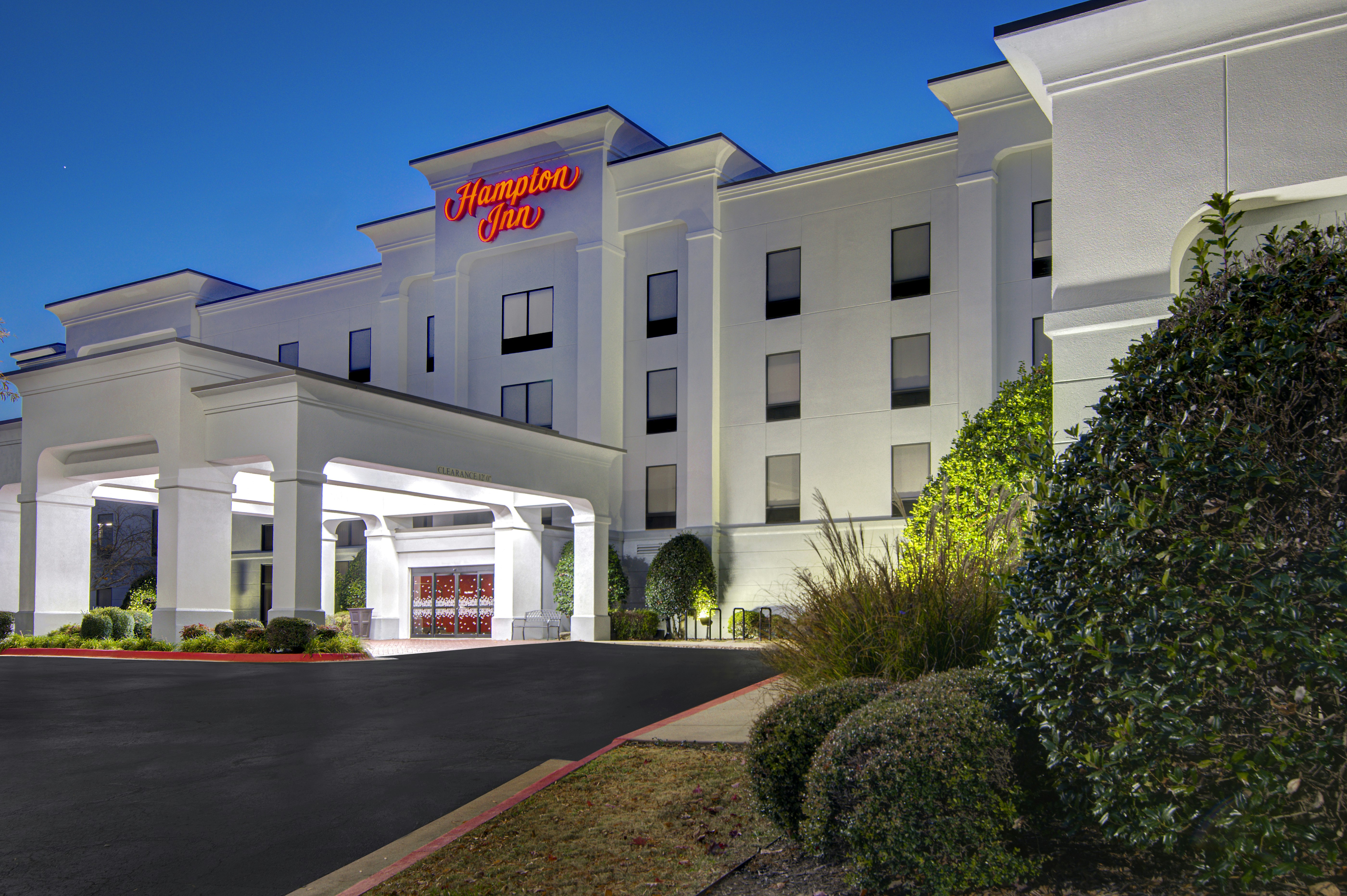 Hampton Inn Fayetteville 72/73