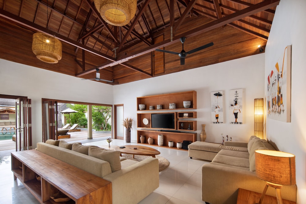 Utara Villas 36/71