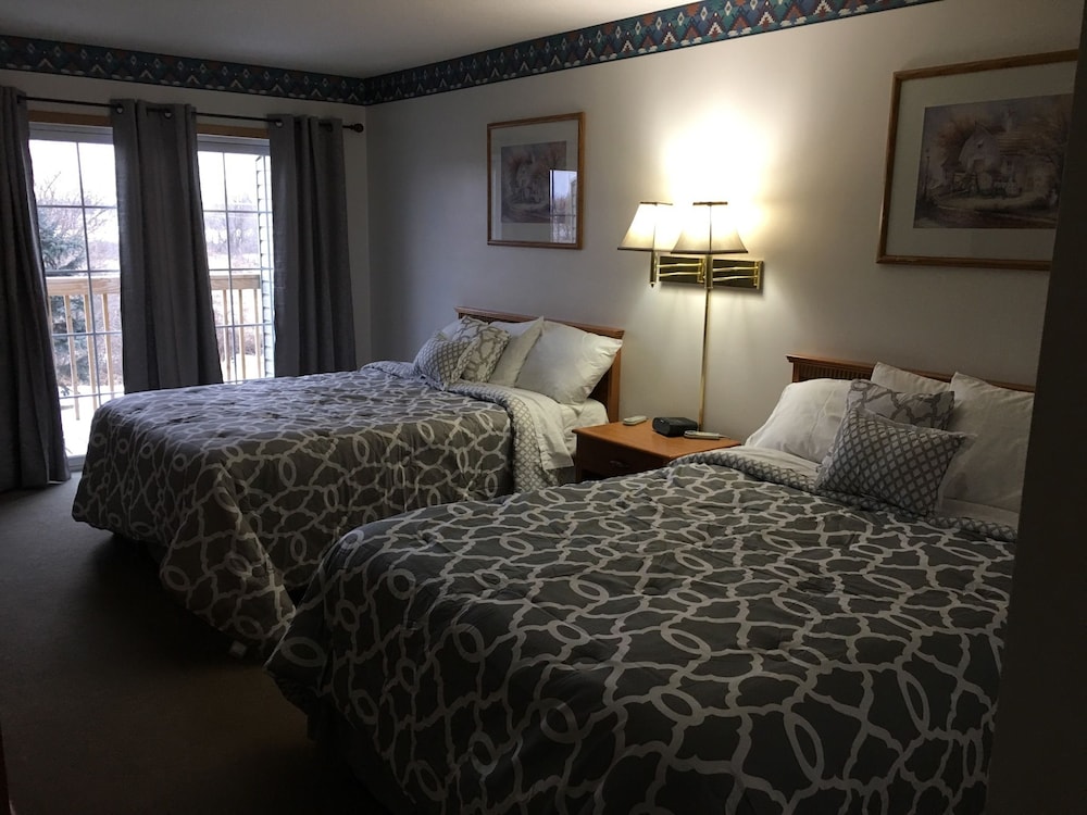 Amerivu Inn And Suites New Richmond 7/60