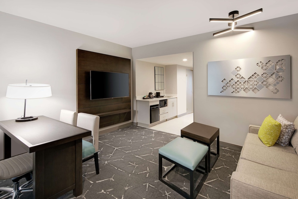 Embassy Suites By Hilton Atlanta Perimeter Center 37/60
