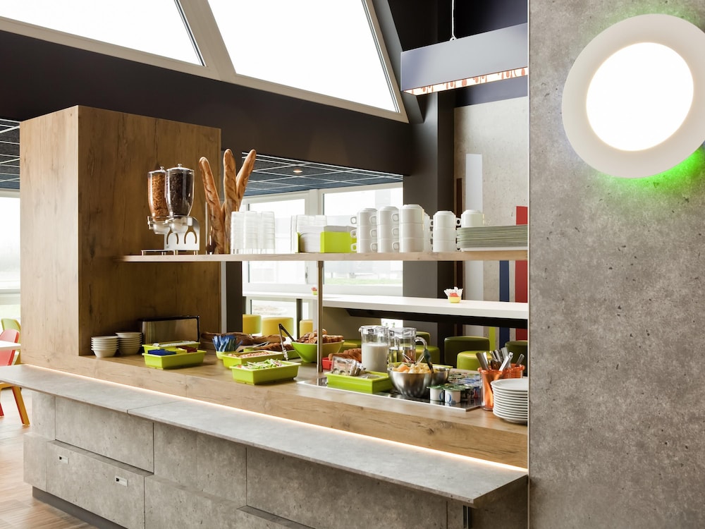 Ibis Budget Pontault Combault Rn4 Marne La Vallee 38/40