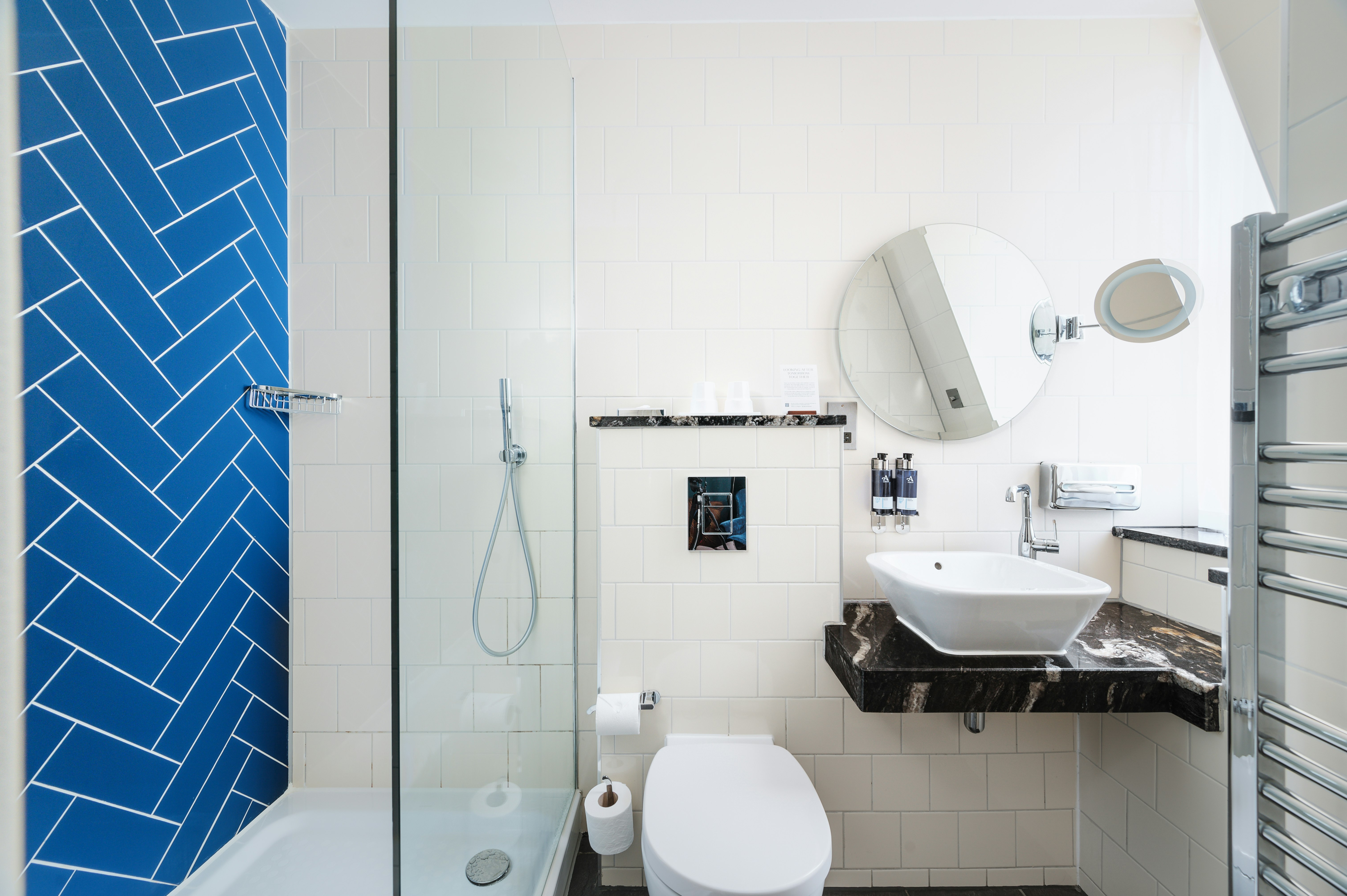 غرفة قياسية بسرير كوين، Hotel Indigo Edinburgh - Princes Street, an IHG Hotel (ex Royal British) 9/9