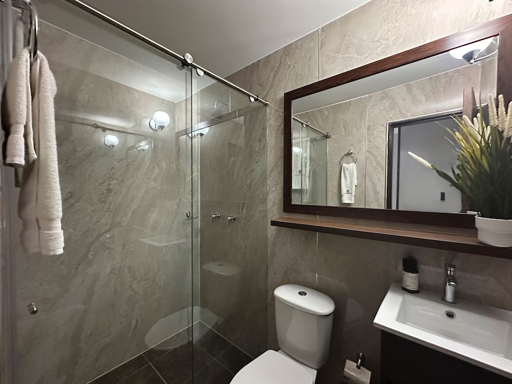 Hotel Roosevelt Plaza 52/55