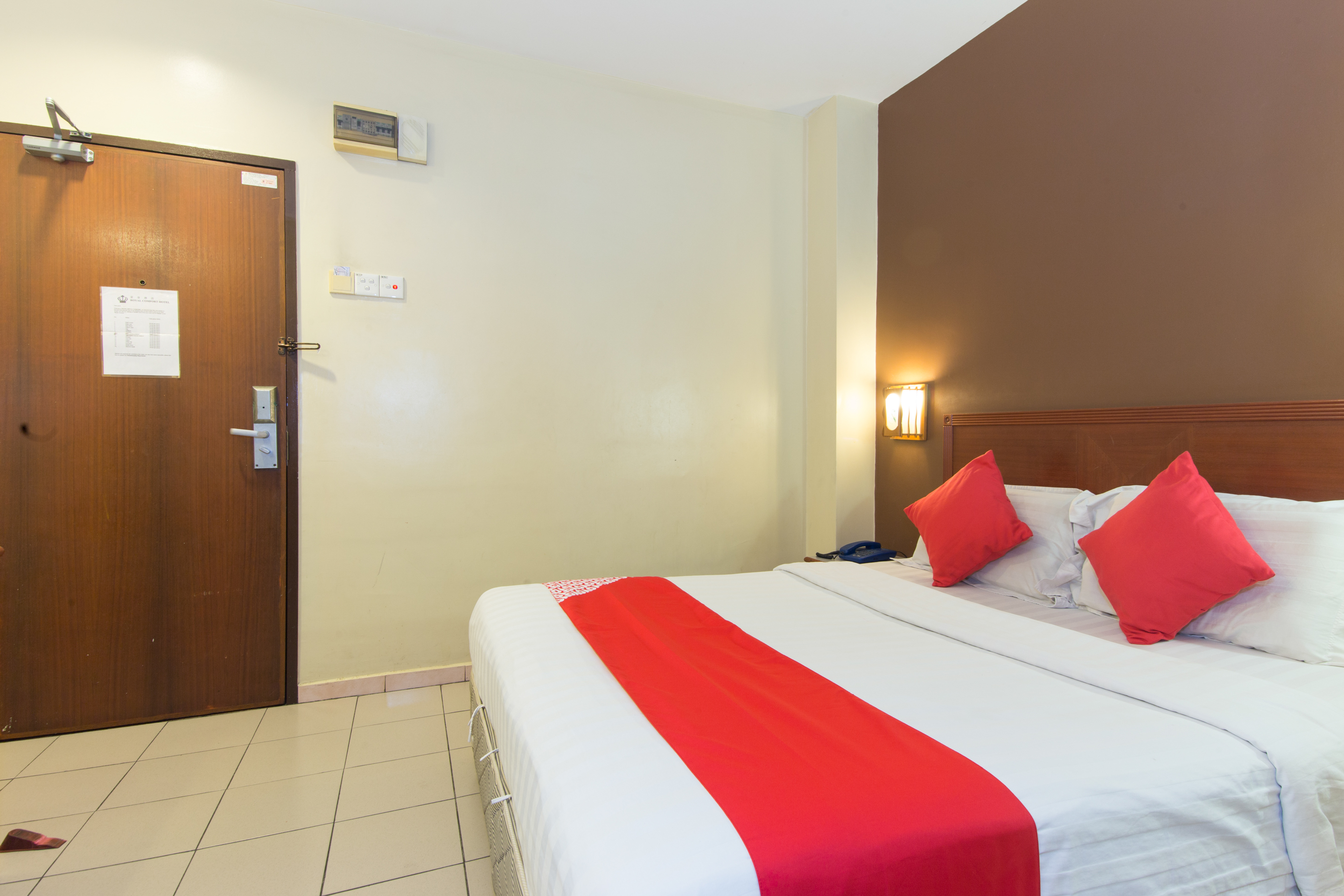 Super OYO 447 Comfort Hotel Meru 7/18