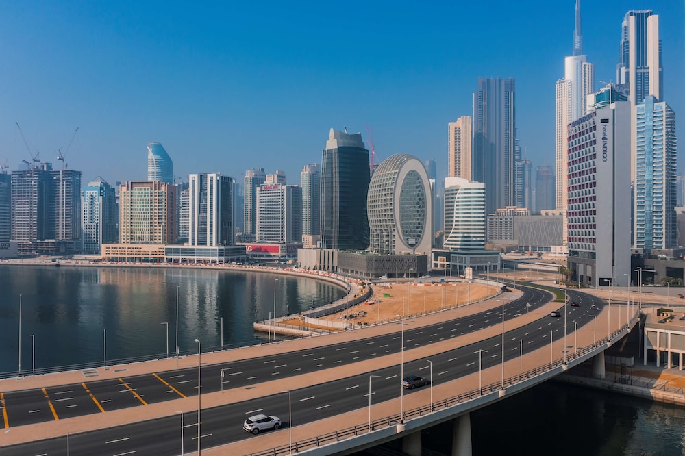 Radisson Blu Dubai Canal View 73/75