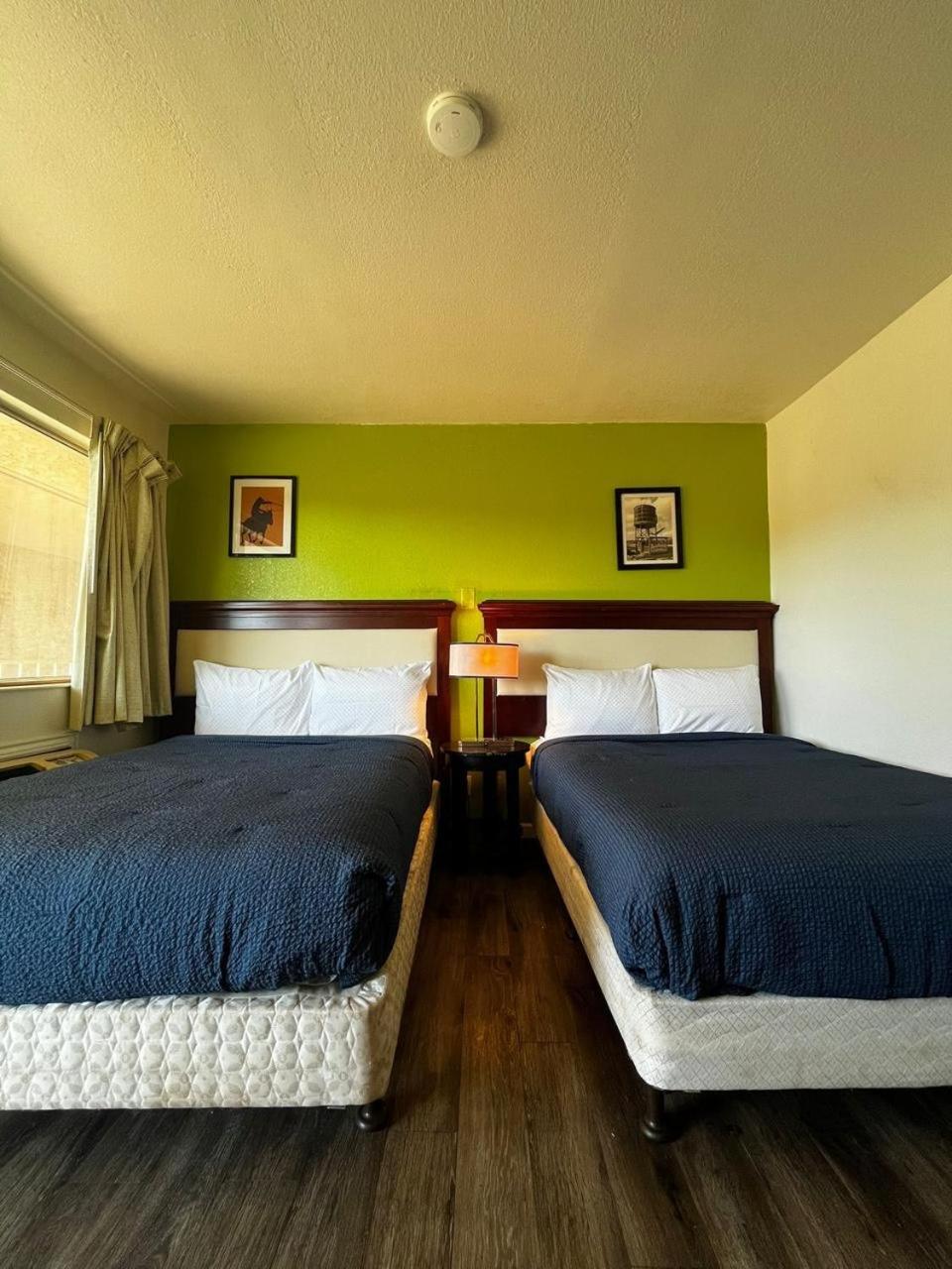 Parkside Inn by PHG - Sweetwater 3/20