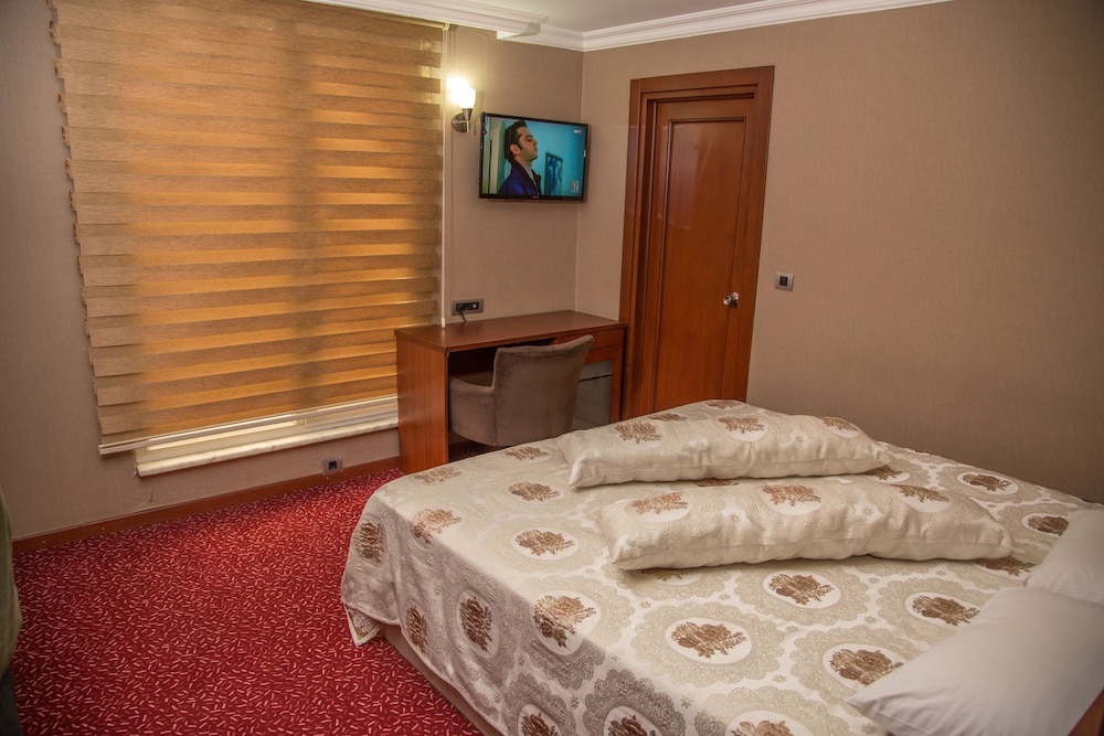 Grand Merin Hotel 26/63