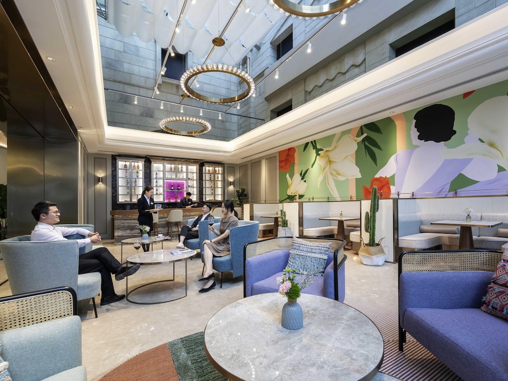 Mercure Shanghai Jinqiao 27/48