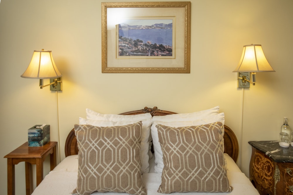 The Washington Square Inn 36/82