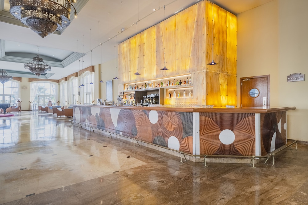 Iberostar Waves Rose Hall Beach All Inclusive 6/50