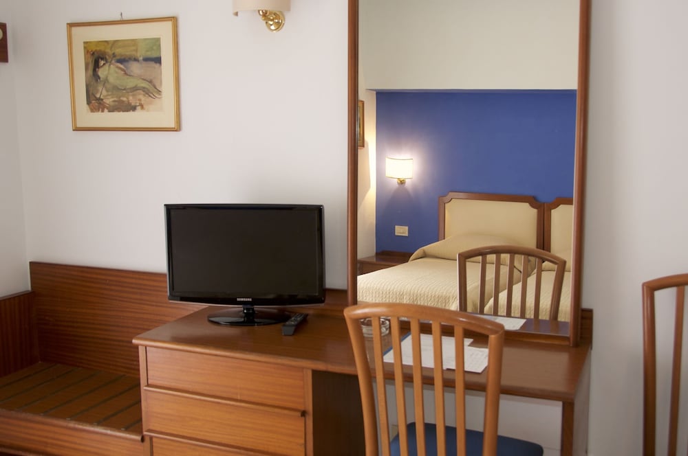 Hotel Tirrenia 43/50