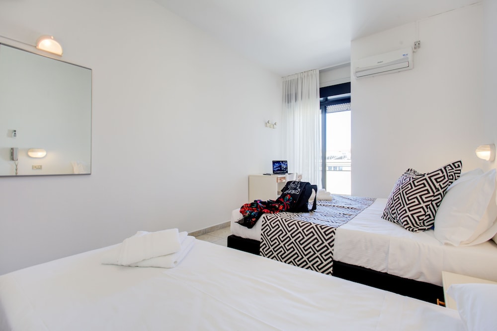 Grazia Hotel 9/58
