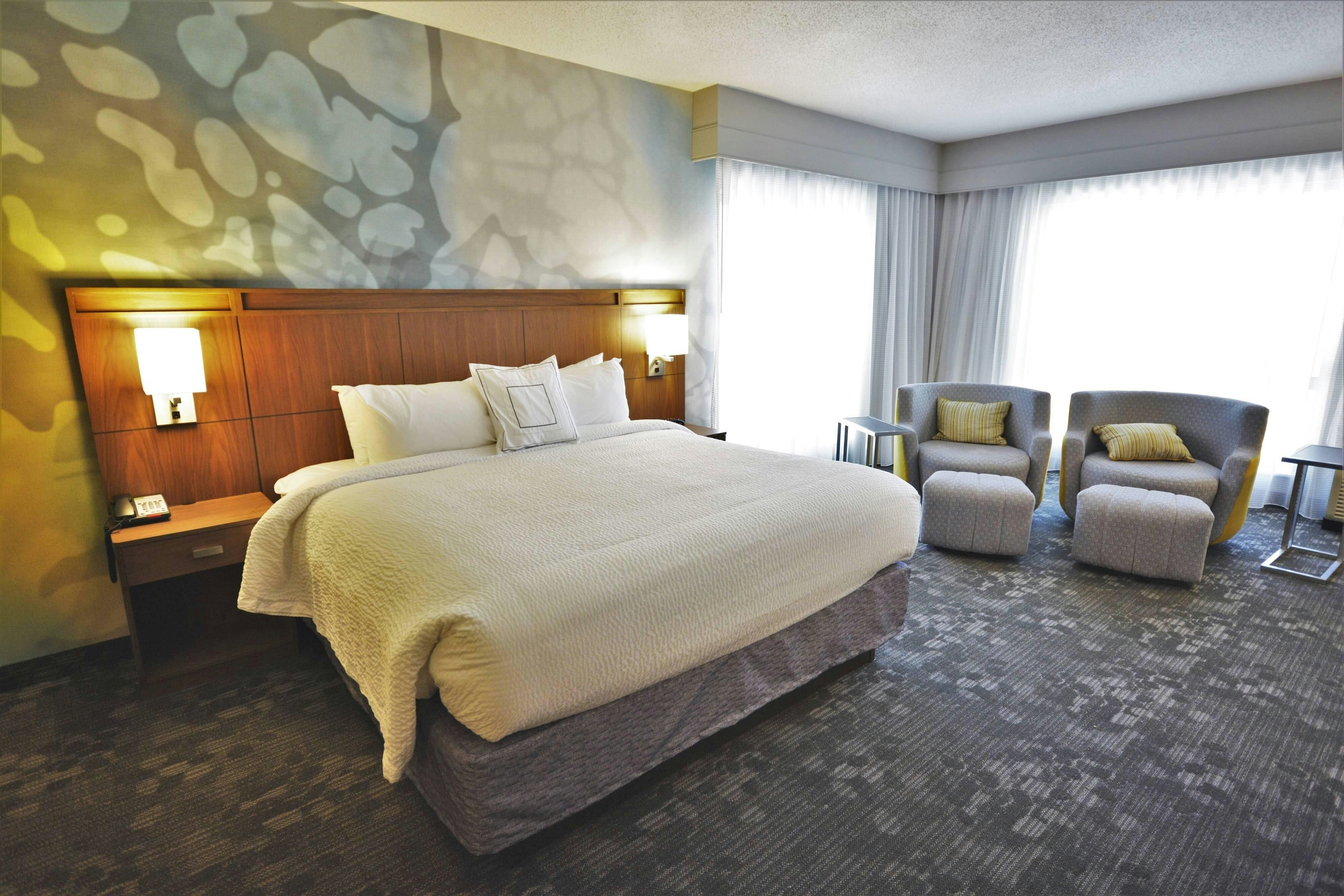 Courtyard by Marriott Asheville Airport 6/24