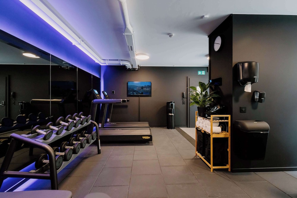 YOTEL Geneva Lake, Select by Hilton 34/59