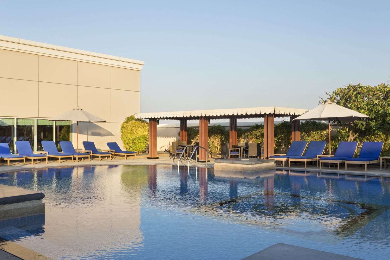 swimming pool spa