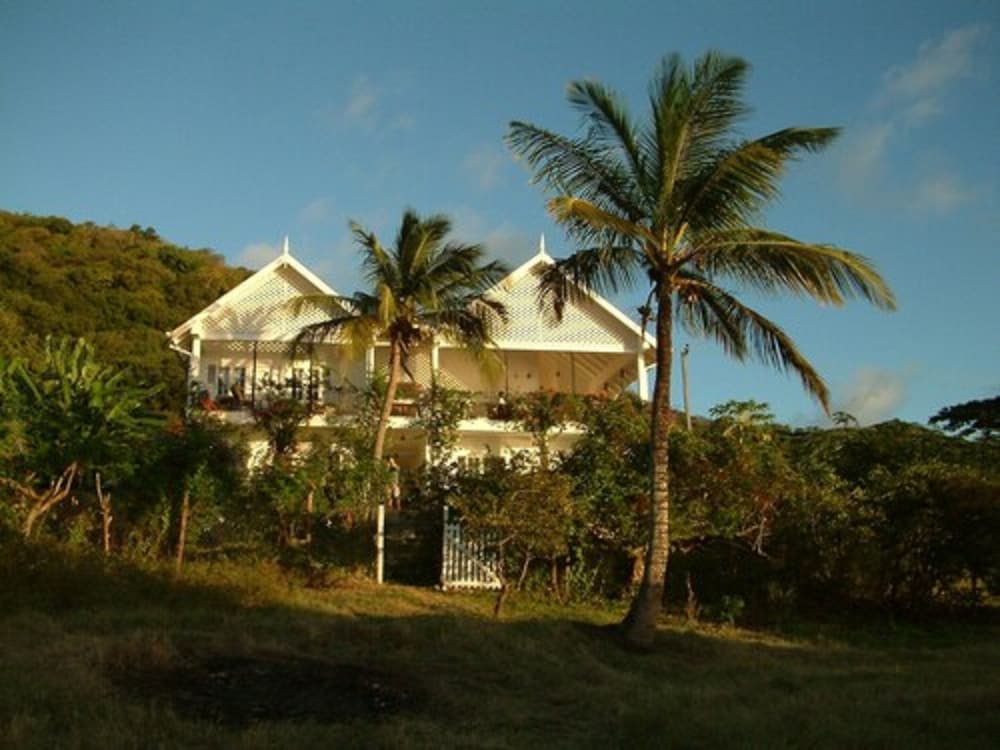 Green Roof Inn 2/50