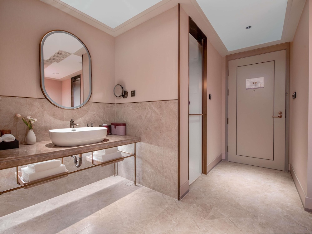 Mercure Chongqing Times Paradise Walk 49/50