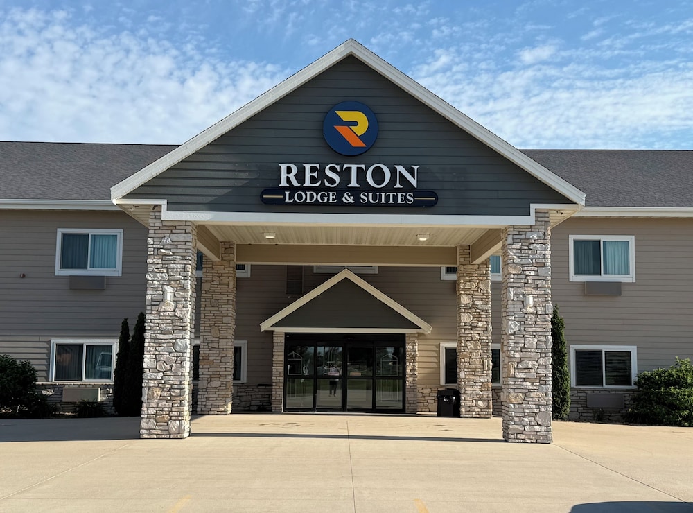 Brookstone Lodge Suites 2/43