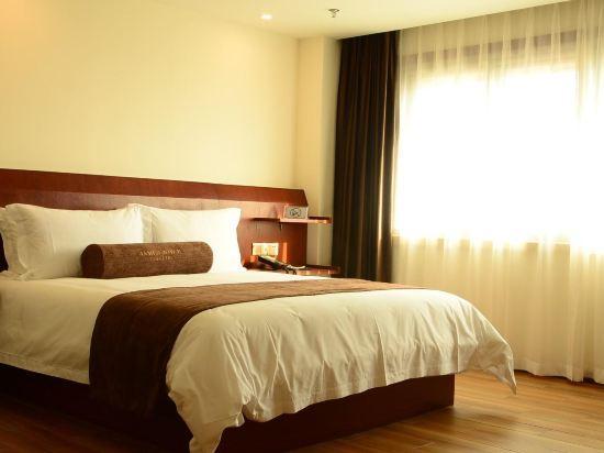 S One Hotel 17/36