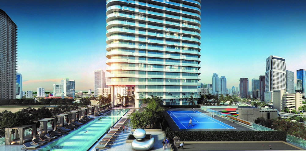 SLS LUX Brickell 53/60