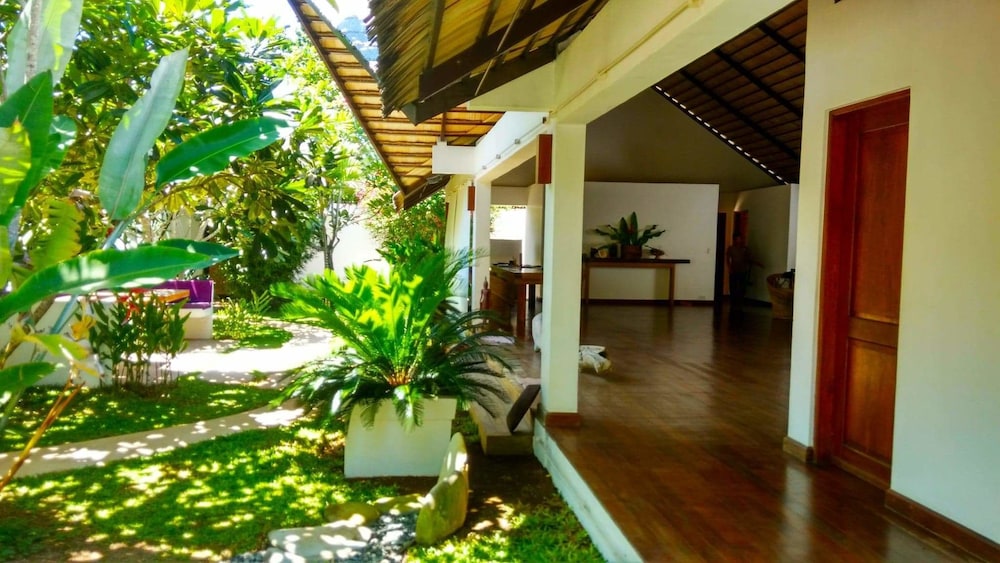 Villa Kalachuchi B&B 7/56