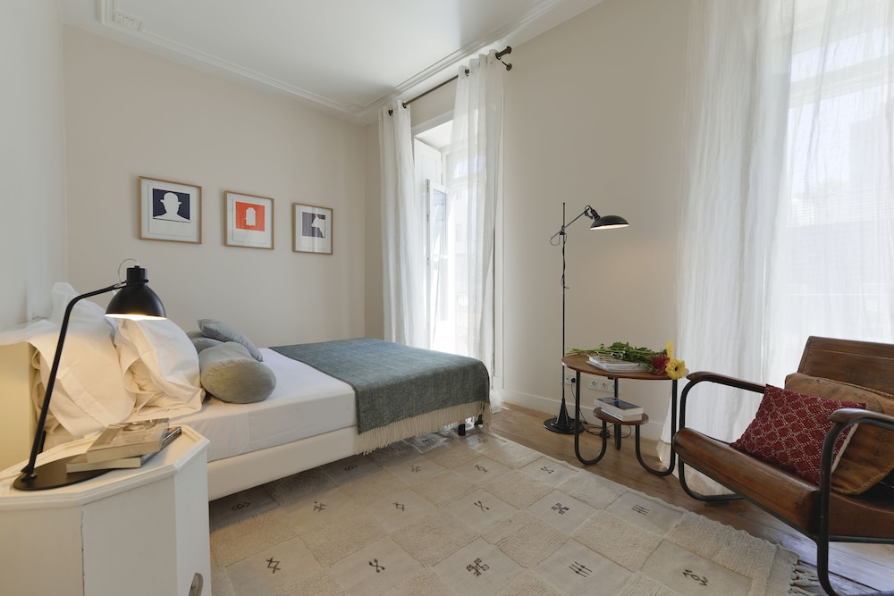 Superior, Queen Bed