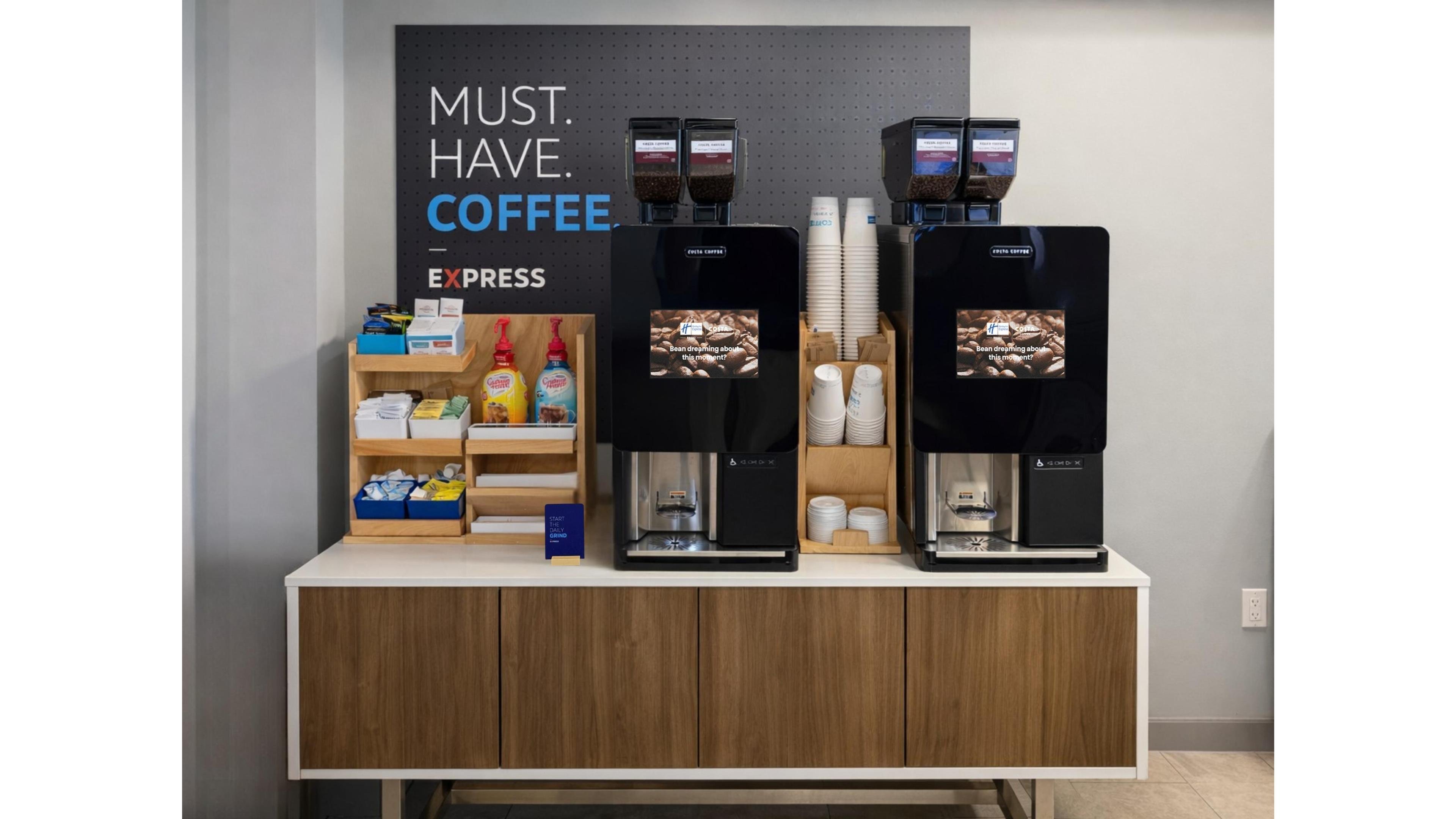 Holiday Inn Express and Suites Orlando - International Drive 39/79