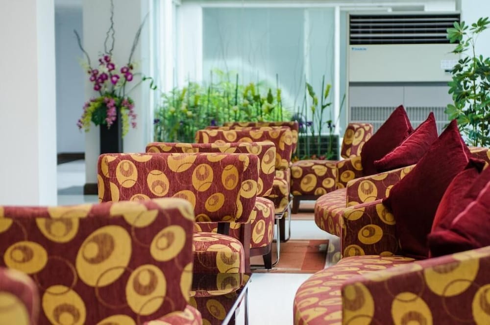 Sunday Platinum Suites 35/50