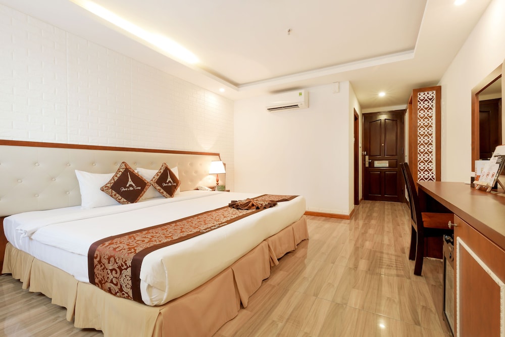 Paris Nha Trang Hotel & Apartment 18/72