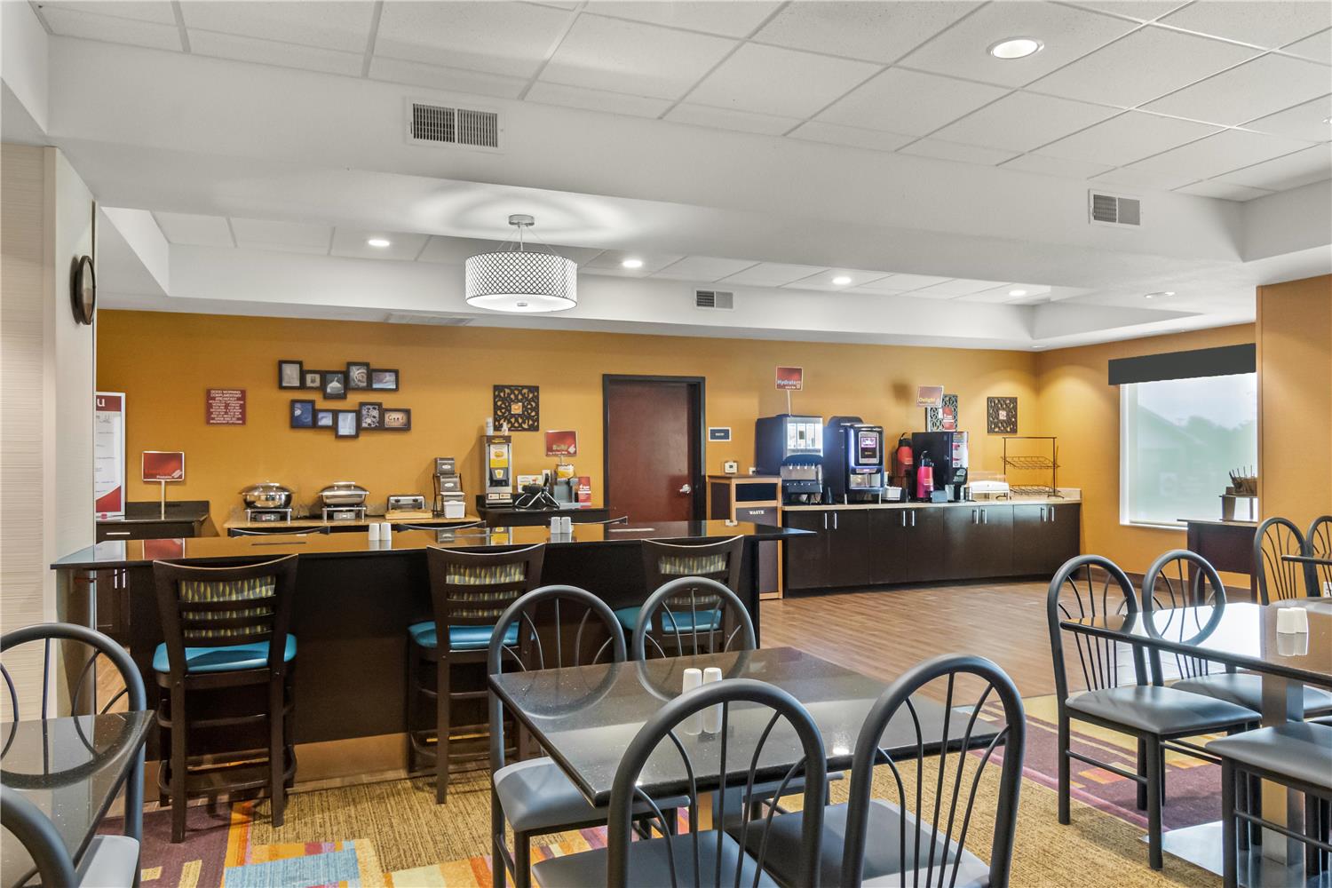restaurant cafeteria