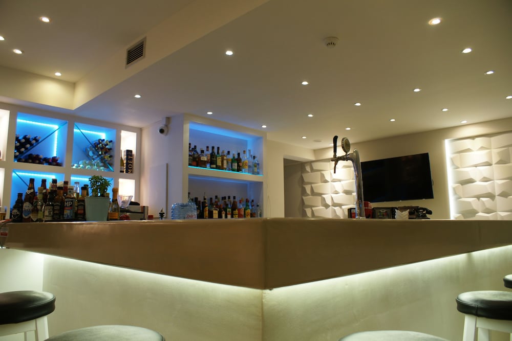 CASTRO HOTEL 13/58