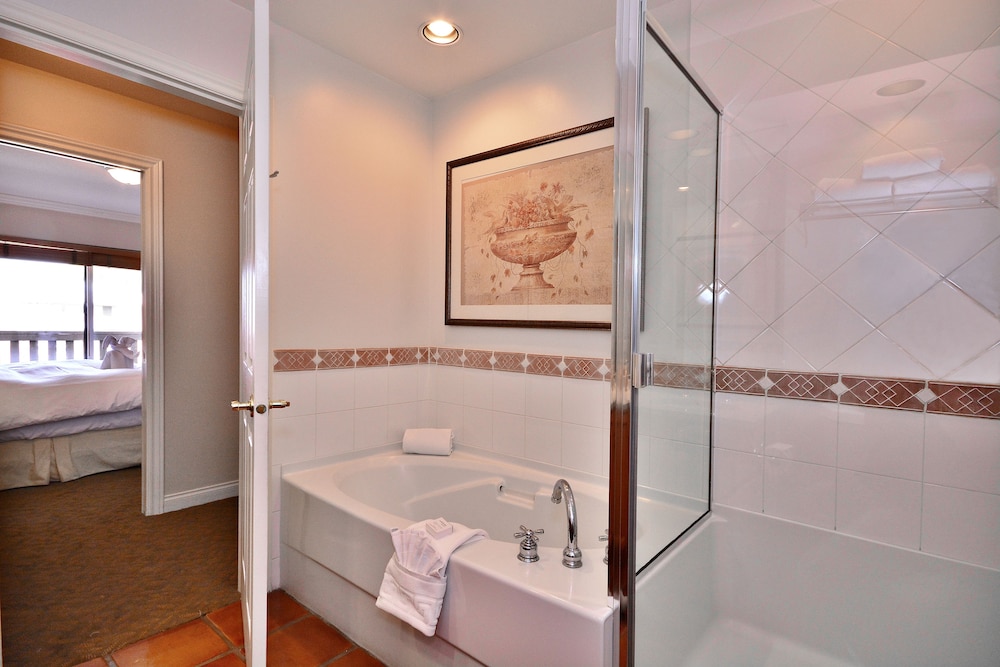 Manteo Resort Waterfront Hotel Villas 14/70