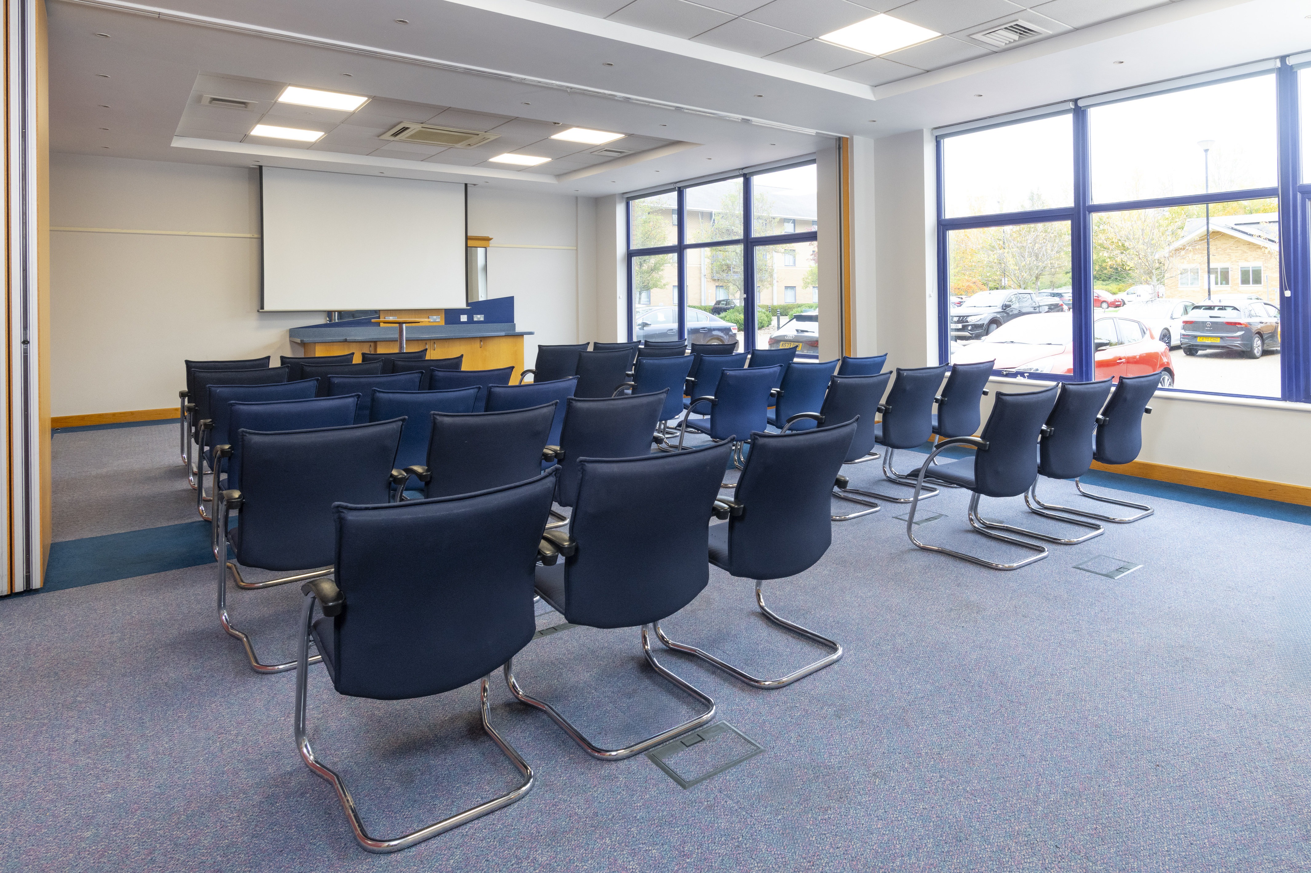 Holiday Inn Express Milton Keynes 21/46
