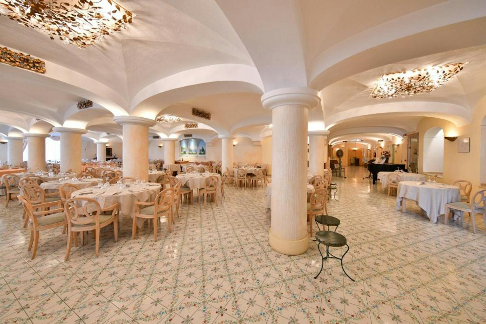 Grand Hotel Terme Di Augusto 48/55