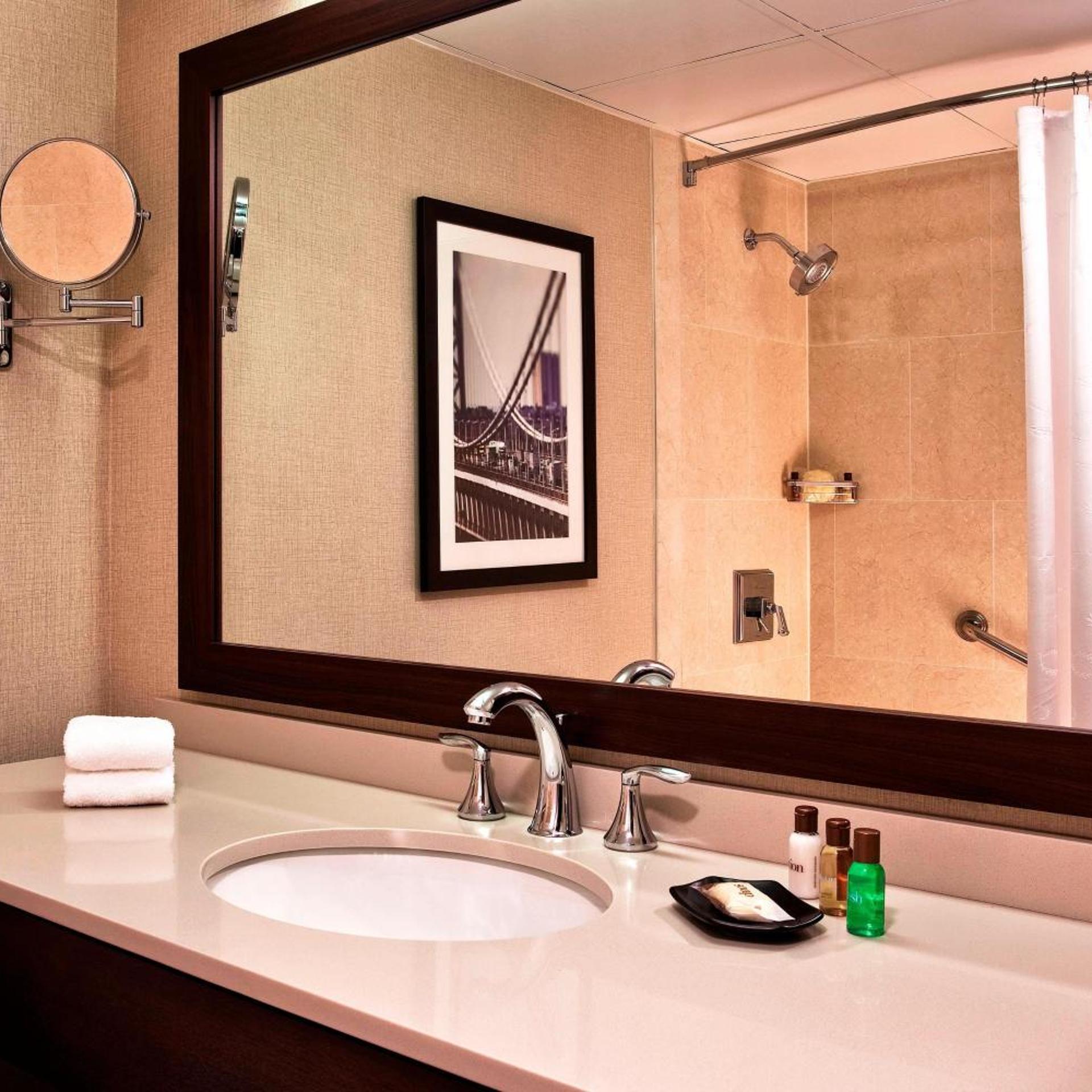 غرفة سوبيريور بسرير مزدوج، Dolce by Wyndham Parsippany 4/4