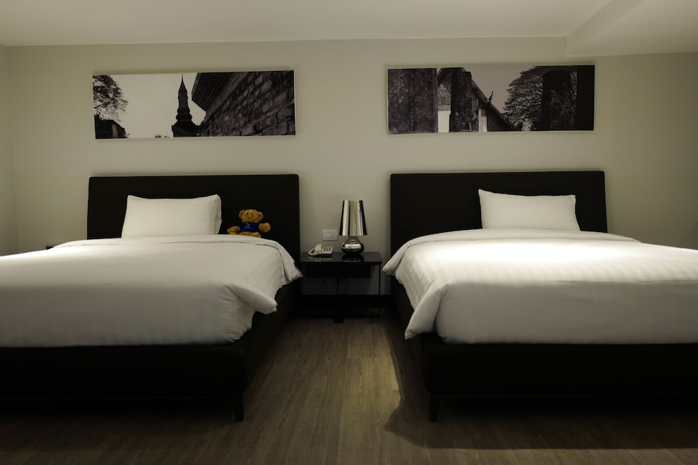 S33 Compact Sukhumvit Hotel 15/78