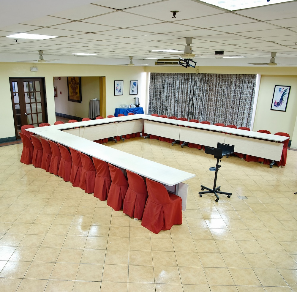 Fersal Hotel Malakas in QUEZON CITY