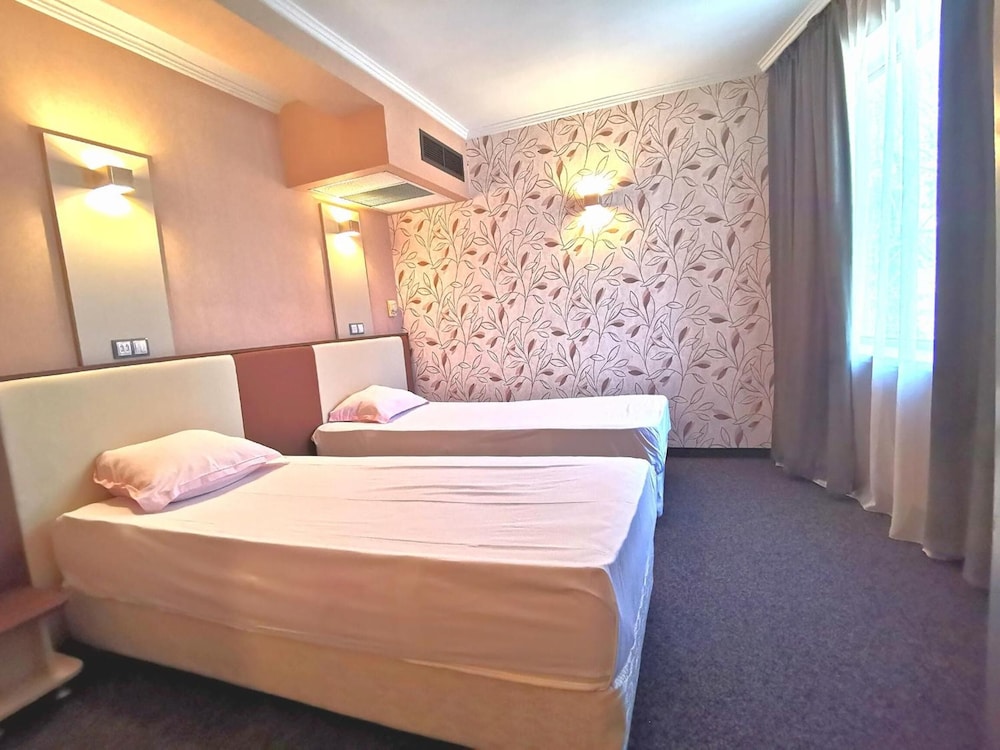 Business Hotel Elate Plaza 36/68