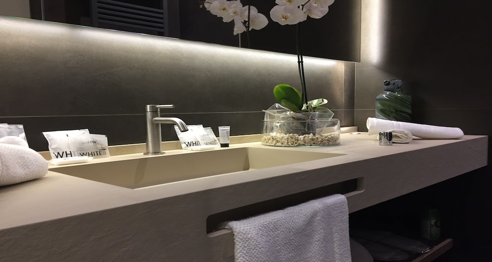 Private Luxury Suite 69/69