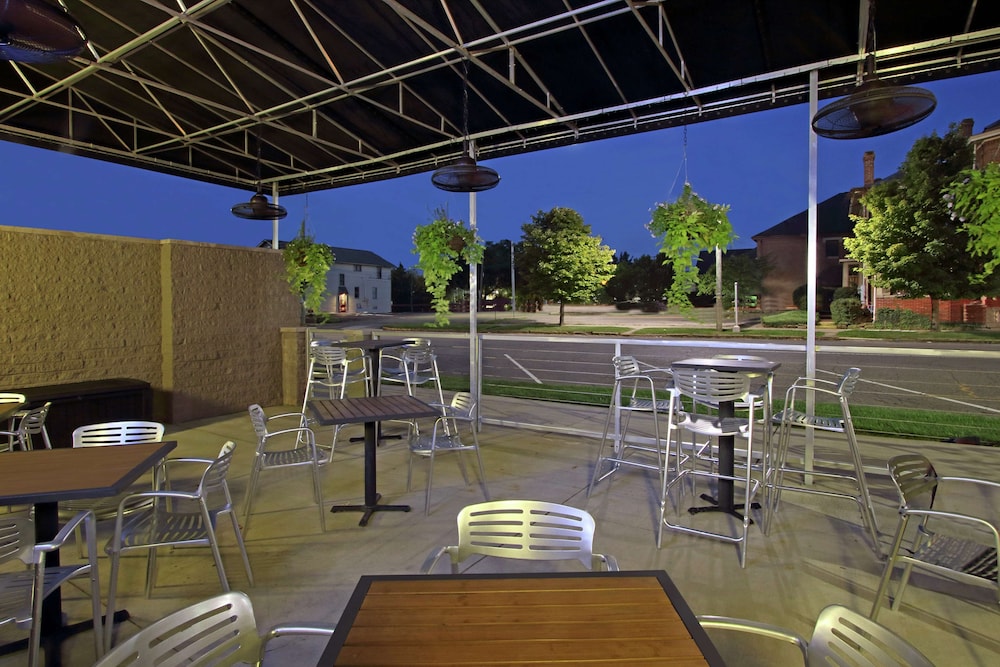 DoubleTree by Hilton Hotel Newark Ohio 29/65