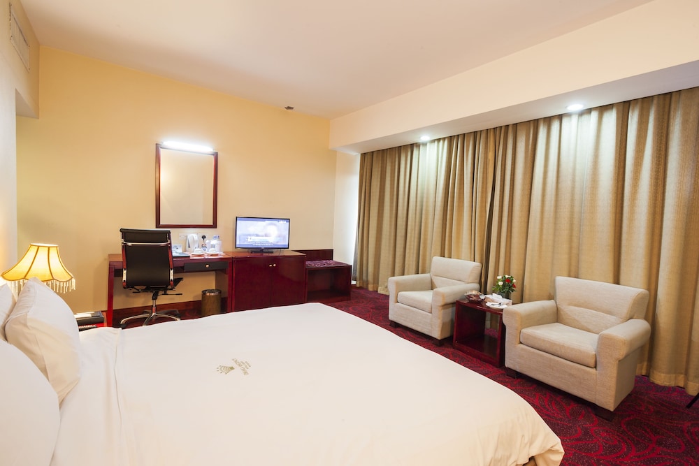 Dhaka Regency Hotel and Resort 15/64