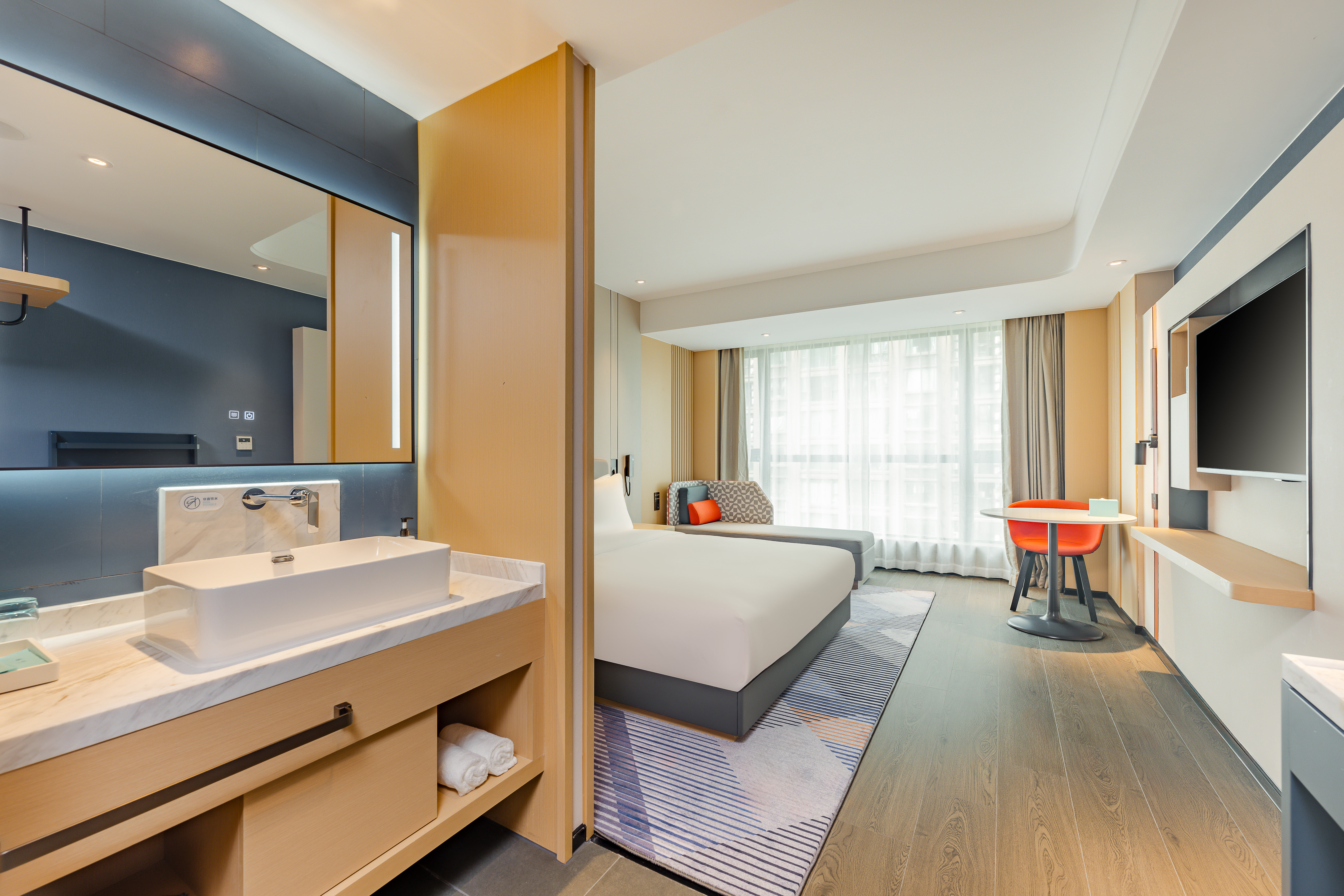 2 Bedrooms, Hollywood, Standard, Twin Beds, Extra Floor Space
