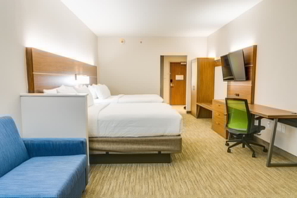 Holiday Inn Express Suites Russellville 15/59