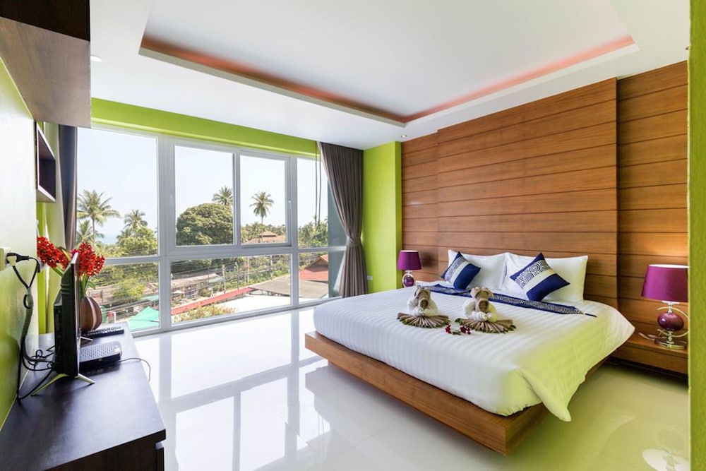 Surisa Seaview Pool Villas 9/38