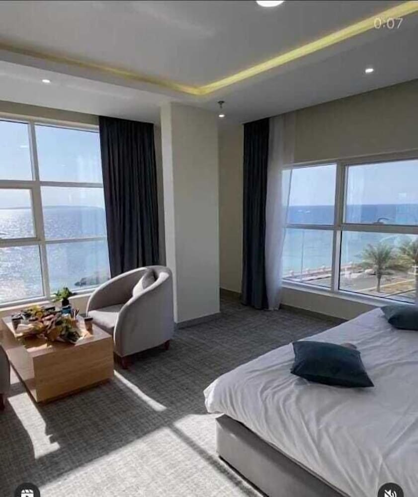 Rose Land Hotel 33/60