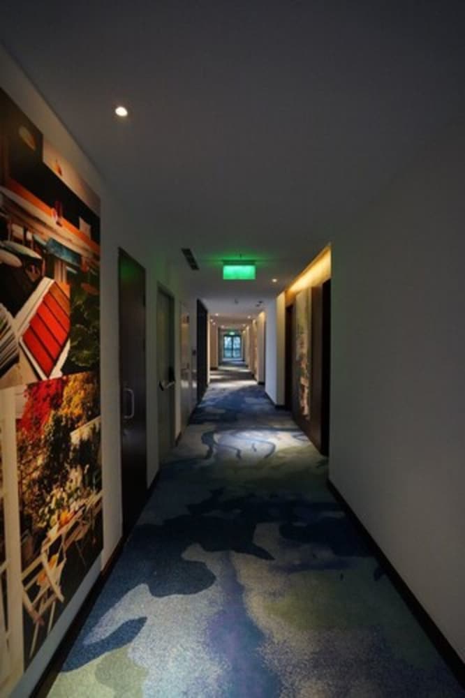 Veranda Serviced Residence @ Puri 45/74