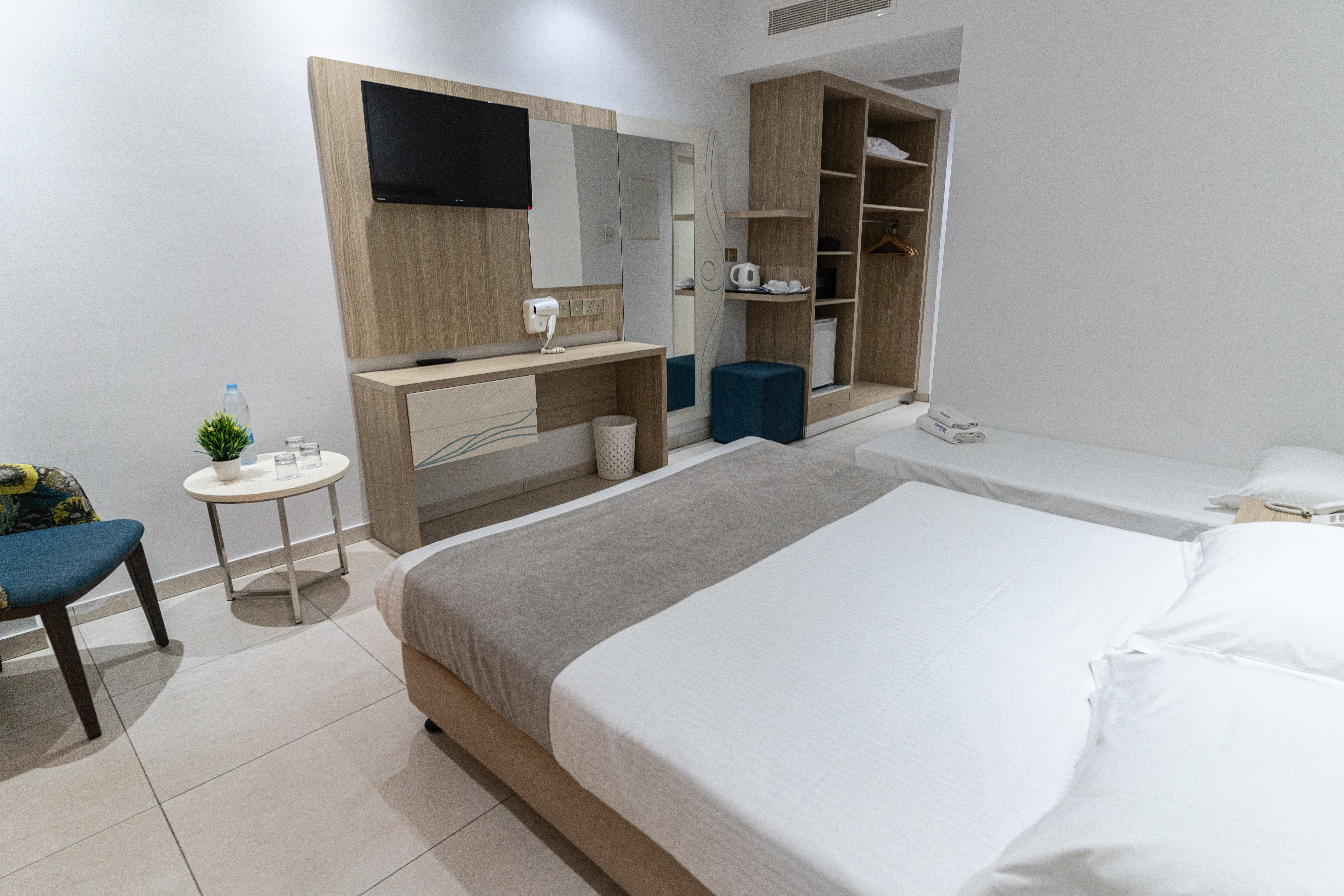 TWIN/DOUBLE ROOM SUPERIOR SIDE SEA VIEW