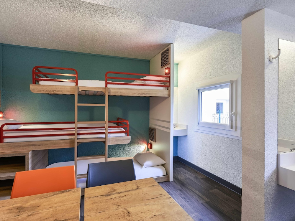 hotelF1 Nemours 31/50