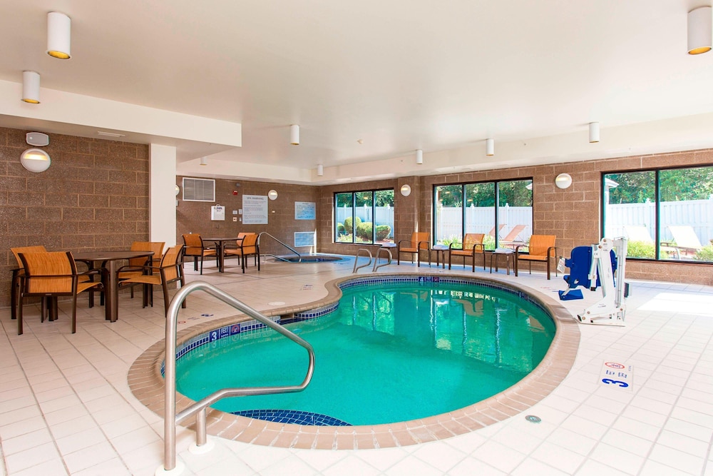 Courtyard Marriott Binghamton 3/39